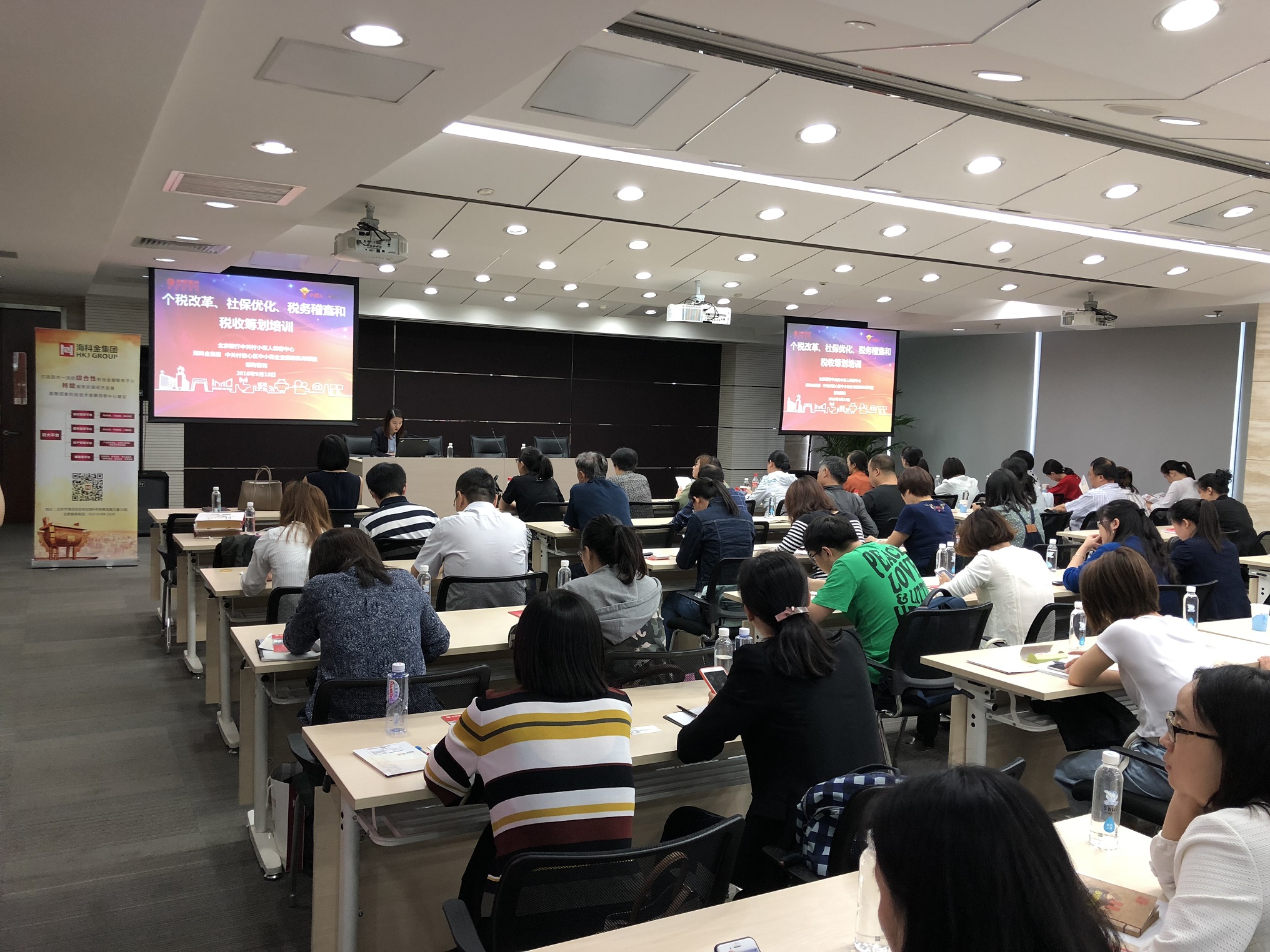 1537517165877552.jpg 717930712001021391.jpg