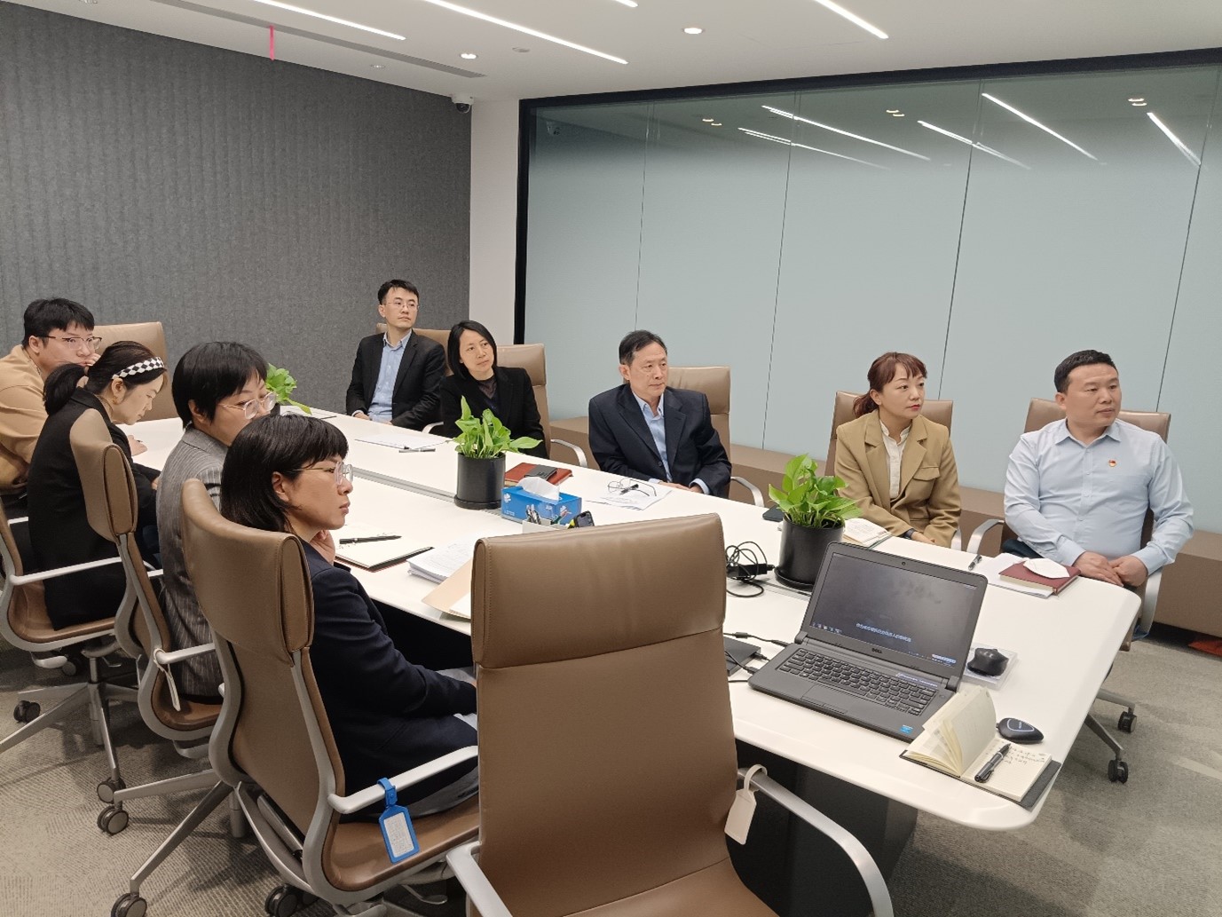 1682471598384049.jpg fdvr.jpg